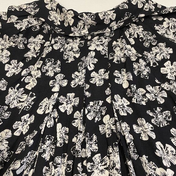 Uncle Frank Dress Size Medium Embroidered Black Floral Bell Sleeve Rayon V-Neck - Picture 12 of 13